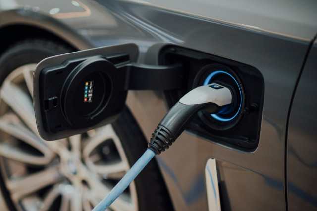 Electric Vehicles in Cities: Reducing Urban Carbon Footprints