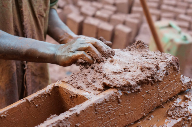 Clay Bricks vs Fly Ash Bricks: Which is Greener?