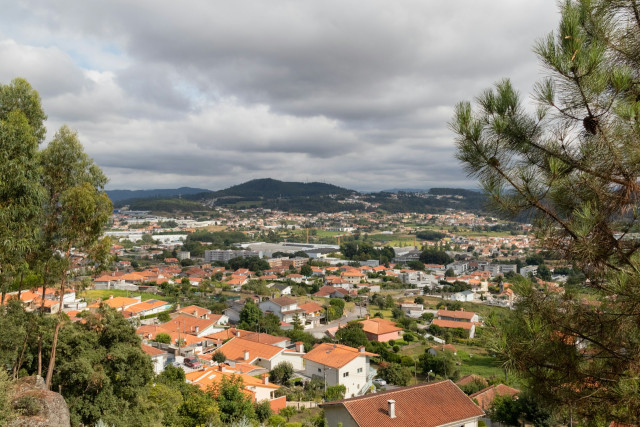 The Hidden Cost of Suburban Sprawl: A Housing Inequality Perspective