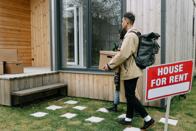 The Pros and Cons of Rent to Own Housing Options