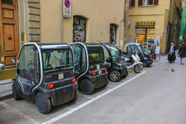 Smart Parking Solutions for Affordable Housing: Reducing Congestion with IoT